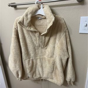 Oversized fleece pullover